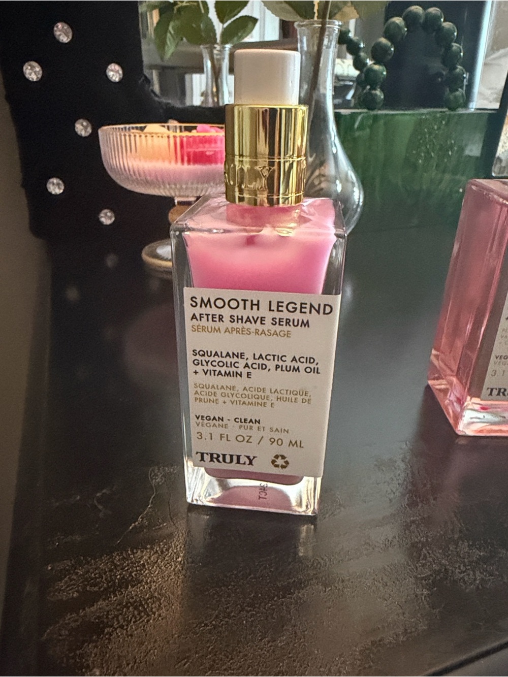 TRULY Smooth Legend After Shave Serum – Pink with Gold Pump